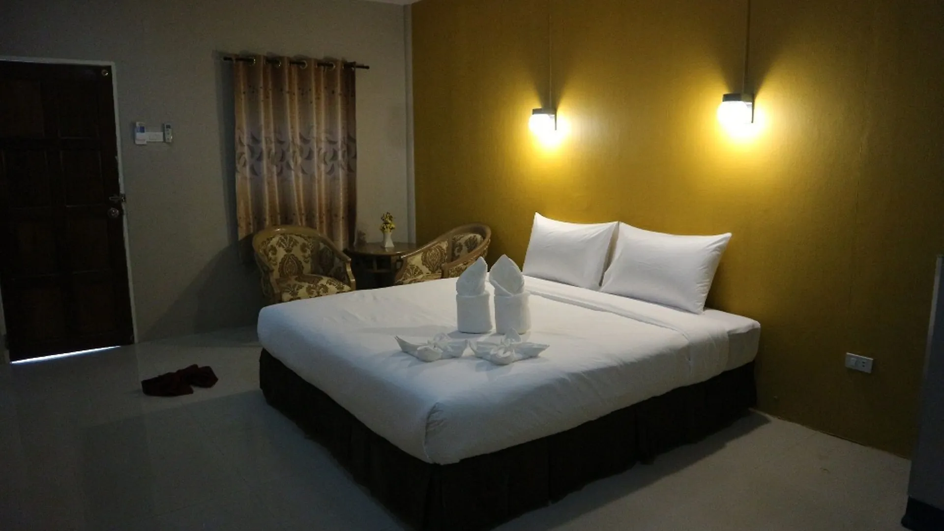 Lanta Smile Resort @Long Beach Ko Lanta Thailand